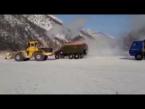 Видео: В Якутии грузовики и ездят, и плавают!