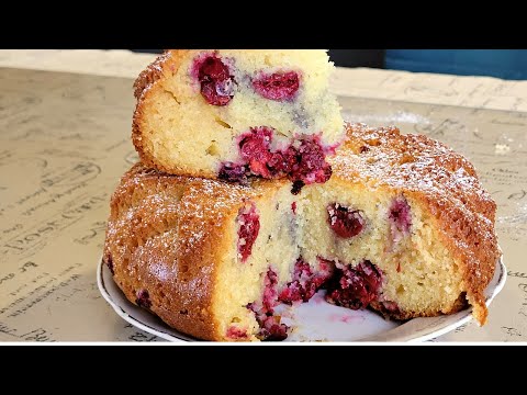 Видео: САМЫЙ БЫСТРЫЙ  и  ВКУСНЫЙ ПИРОГ С ВИШНЕЙ / Всё  по Одному Стакану!   Влажный и Очень Нежный.