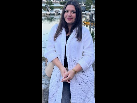 Видео: вяжем спицами кардиган с узором для начинающих Часть 1