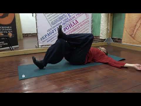 Видео: От грыж, протрузий и проблем в позвоночнике простые упражнения