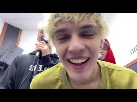 Видео: 🔘 [#Стрим] • #Иван_Стариков (@ivanstarmusic) 👱 & #Трио_Star👨‍👨‍👦 → #поют🎤 / #репетируют | 19.05.2023