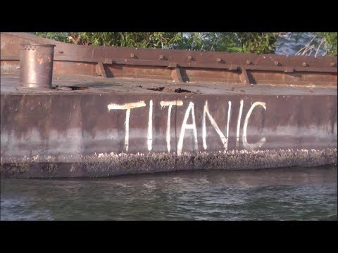 Видео: КАХОВКА.  Пристань.  Баржа.  Титаник жив!