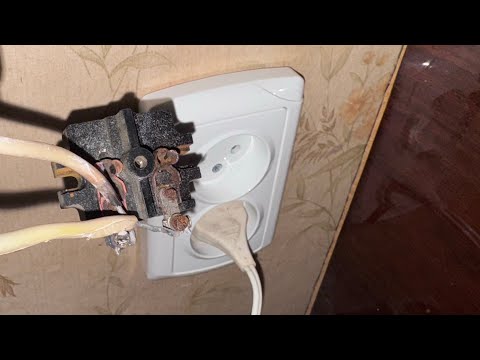 Видео: 🔌 Аварийный вызов ⚡ Восстановление неработающей розетки! 🤨 Что случилось?