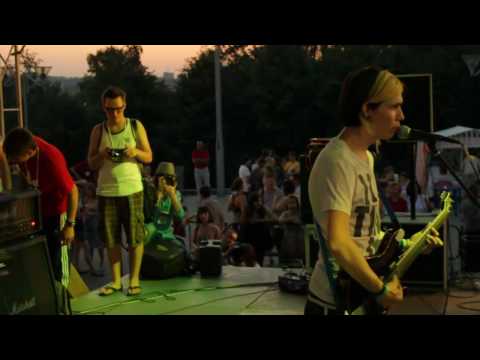 Видео: MULTIPASS - Завтра Может Никогда Не Наступить (live Respublika 2010)