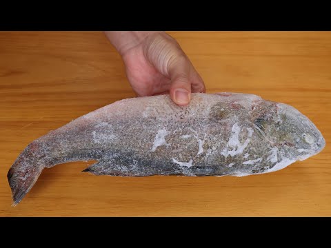 Видео: Не размораживайте рыбу в воде! 5-минутный быстрый метод рыбака — свежее, чем живая рыба