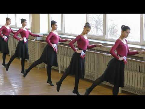 Видео: Изпит момичета -НУТИ Випуск 2017 - 12клас