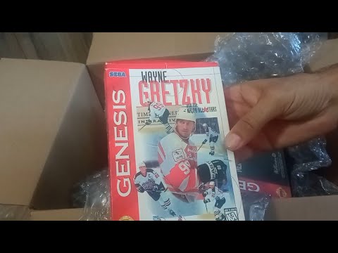 Видео: Распаковка [Unboxing 14] консоли Sega Genesis, джойстиков, картриджей.