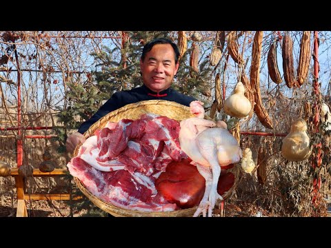 Видео: Лучший новогодний пир! Свиной живот, нога и печень, приготовленные на пару с целым куриным бульоном!