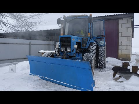 Видео: Чистим снег в -10 | Спасаем охотников на старом хуторе | Засыпало | Трактор МТЗ-80 на СПАРКЕ