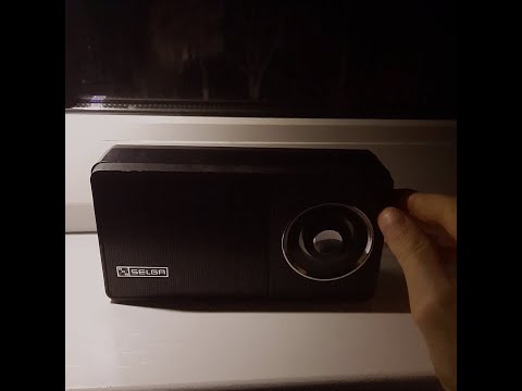 Видео: Діапазон середніх та довгих хвиль у квартирі під час повного блекауту в Харкові.