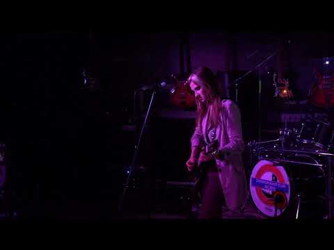 Видео: Екатерина Гопенко - Цветы зла