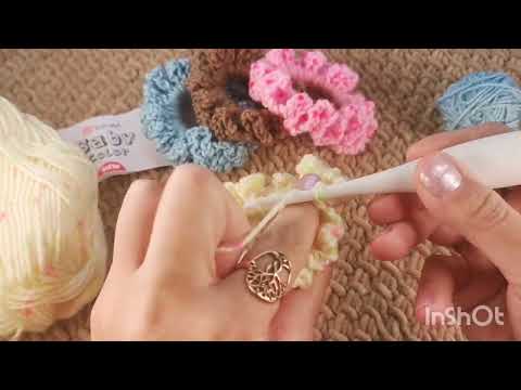 Видео: Как связать ризинку для волос кручком мастер класс! Скрунчи. Легко для начинающих! 