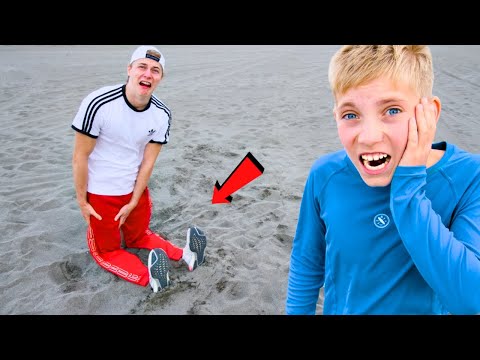 Видео: ЧТО произошло с ДАНИНЫМИ ногами? Наши БУДНИ...