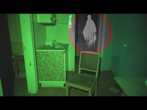 Видео: ПРИЗРАКИ В ЗАБРОШЕННОМ ДОМЕ