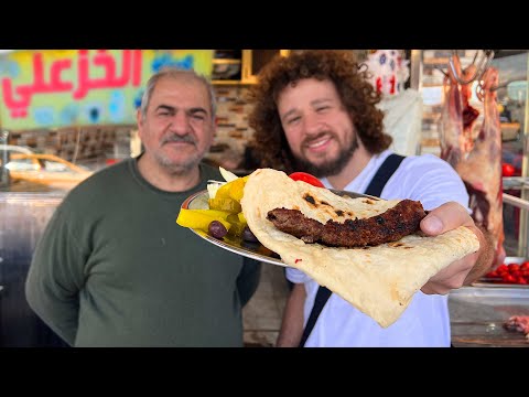 Видео: Пробуем уличную еду в ИРАКЕ | Мясо в любое время? 🇮🇶🧆