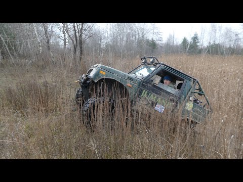 Видео: Страшная горка не для слабонервных, Suzuki Samurai едет везде в БОЛОТО без разведки
