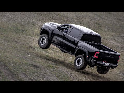 Видео: пикап 700лс Dodge Ram TRX