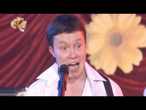 Видео: Вот до чего доводит самогон! Рома-балалаечник. Все по-нашему. 7 марта