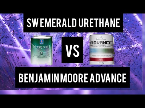 Видео: Шервин Уильямс Изумрудный Уретан против Бенджамина Мура Advance
