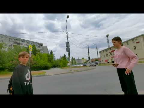Видео: Прогулка по дворам от Зорге до Репина