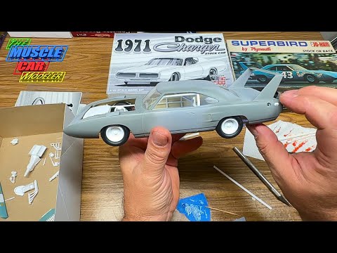 Видео: Джо-Хан 1970 Plymouth Superbird Richard Petty #43 Kit Bash Wheel Opening Mods и линейка
