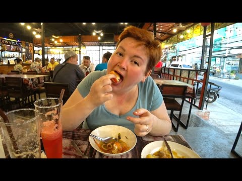 Видео: БЕЗЛИМИТНЫЙ Мукбанг по тайски) ГОРЫ мяса, стейков и креветок! Буфет на Пхукете Таиланд 2020