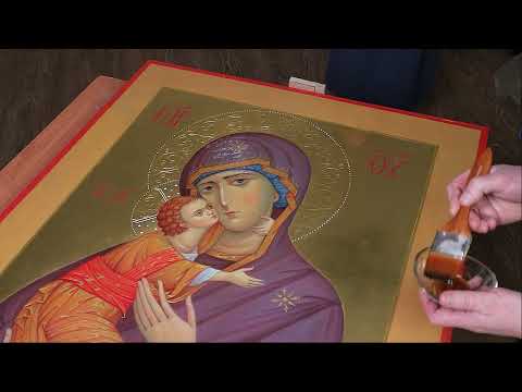 Видео: Покрытие иконы, написанной Ганозисом