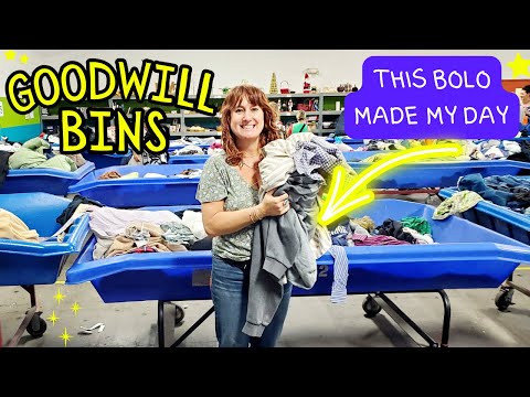 Видео: Что происходит, когда вы (практически) сами выносите мусор? ~ GOODWILL OUTLET BINS THRIFT HAUL