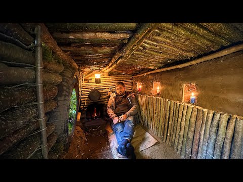 Видео: Дикий кемпинг Bushcraft: строительство теплого и уютного подземного убежища для выживания