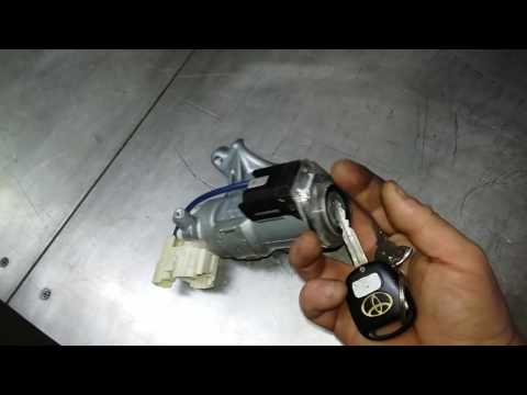 Видео: Заклинило замок зажигания Toyota Corolla