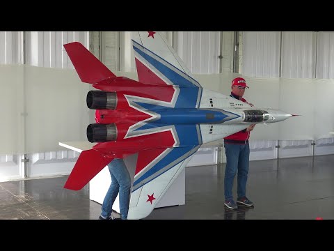 Видео: Incredible Russian RC Turbine Scale Model Jet Mikojan MIG-29/Микоян-Гуревич МиГ-29