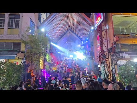 Видео: Распаковка улиц красных фонарей Бангкока и Паттайи