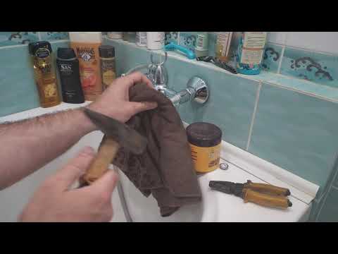Видео: Замена кран буксы, + как снять прикипевший вентиль!!!!