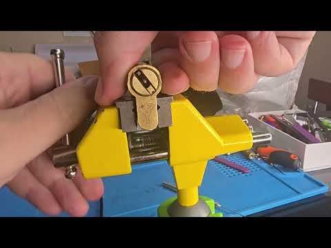 Видео: Вскрытие цилиндра Mul-T-Lock Interactive | Разборка и анализ пинов (Pin-в-Pin)