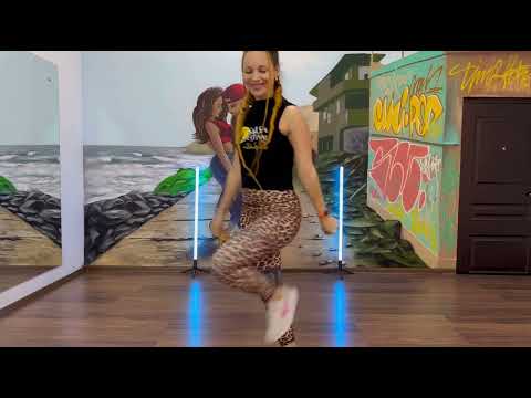 Видео: Лайтовая Бачата Хореография трехлетней давности 💃🏻