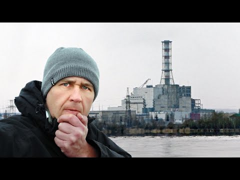 Видео: ЧЕРНЫЕ РЫБЫ из глубин радиационной воды РВУТ на каждой поклевке | Атомная рыбалка весной