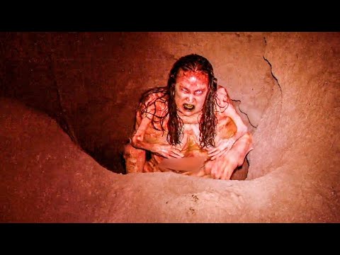 Видео: Неизвестное существо попало в объектив видеокамеры...[Краткий пересказ]