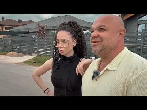 Видео: 💥Эту крышу построила ЖЕНЩИНА!?🙈 Обзор строительства дома!