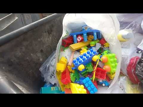 Видео: Находки на мусорке. Тяжелый зимний поиск.