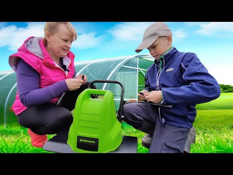 Видео: ДРУЖНО ТРУДИМСЯ В ОГОРОДЕ 🍀 Испытываем культиватор GREENWORKS