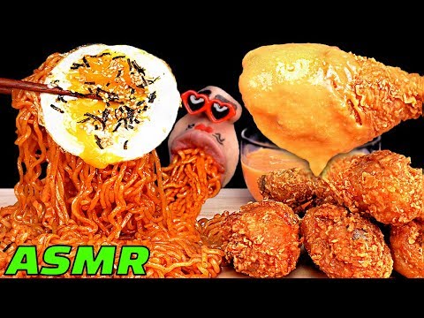 Видео: [ASMR] Пряная куриная лапша и жареная курица с сыром "MUKBANG" едят звук