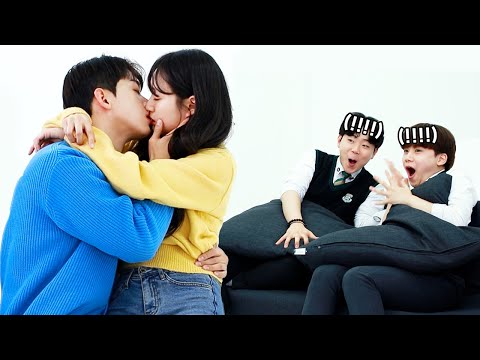 Видео: Реакция парней, увидевших сцену страстного поцелуя любовника