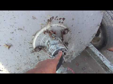 Видео: бетономешалка 400 литров от ВОМ трактора