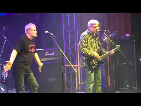 Видео: Концептуализм внутри - RE-LIVE'88: «Коммунизм» в «Москве» 14.11.2015