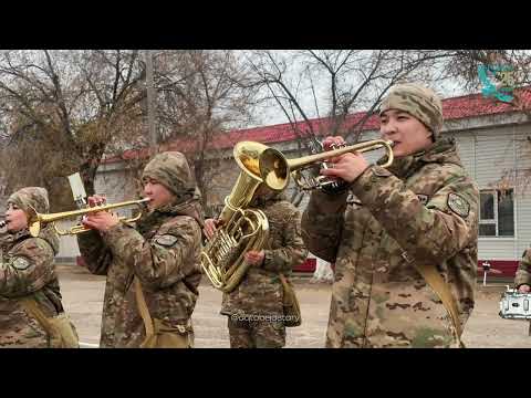 Видео: Гимн орындау