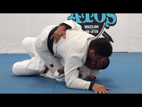 Видео: Побег с горы с контратакой - Андре Гальвао