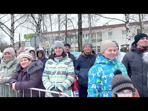 Видео: Масленица. Конкурс поднятие гири 24 кг. Мкр. Правдинск. 26.02.2023 Площадь Заводская. От Дежурного.