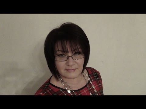 Видео: Взрослая дочь и пожилая мама