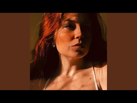 Видео: Не та роза, що за садом