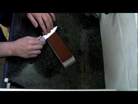 Видео: Восстановление остроты на водниках: Boker Plus Titan 440C